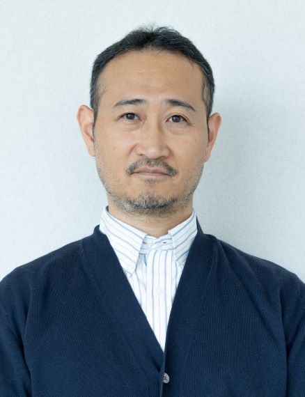 阿部（利）先生顔写真